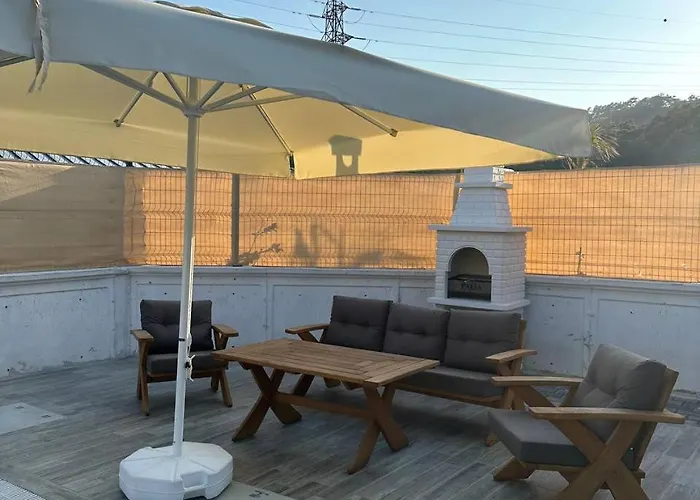 ヴィラ Talia Villalari フェティエ