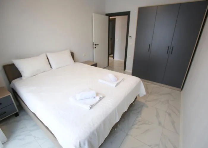 Talia Villalari ヴィラ *