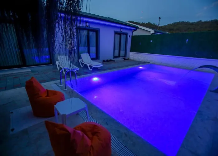 Talia Villalari Villa *