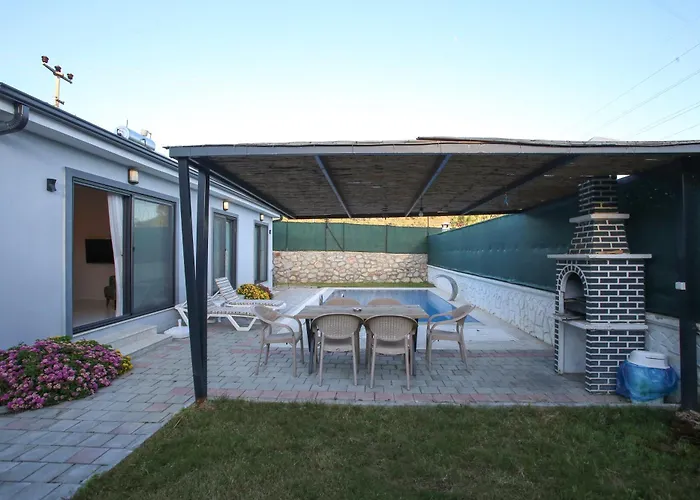 Talia Villalari Φετιγιέ