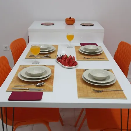 Talia Villalari Βίλα *