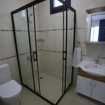 Talia Villalari * פאטהיה