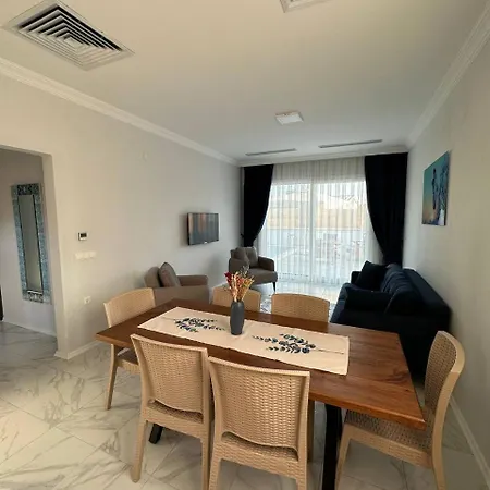 Talia Villalari * פאטהיה