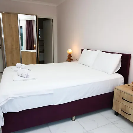 Talia Villalari Φετιγιέ