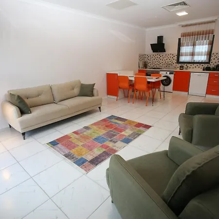 Talia Villalari * פאטהיה