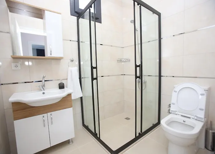 Talia Villalari Vila