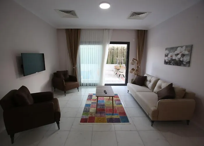 Talia Villalari Vila