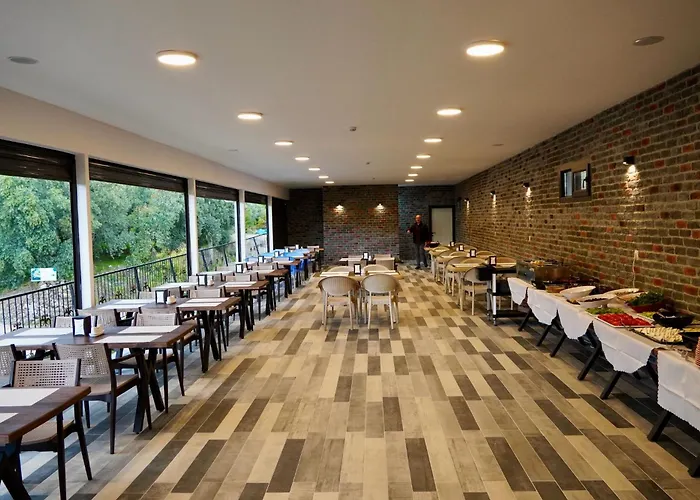 Talia Villalari Villa *